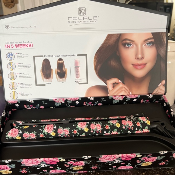 Royale Platinum Ceramic Floral Flat Iron-Cinderella Shoe Holder-Shampoo/Cond Set main image 15